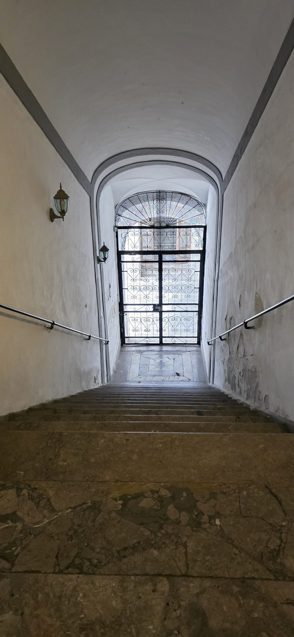 Appartamento in Affitto a Palermo piazza indipendenza