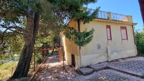 Villa indipendente in Vendita a Trabia (Palermo)