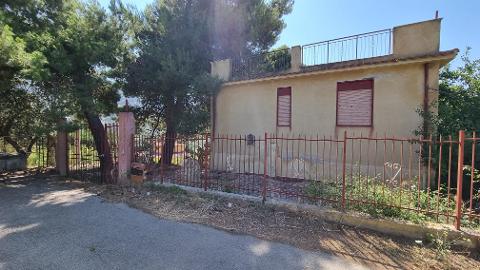 Villa indipendente in Vendita a Trabia (Palermo)
