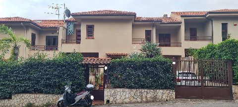 Villa in Vendita a Palermo CASTELLANA