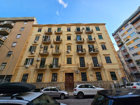 Appartamento in Vendita a Palermo Tribunale