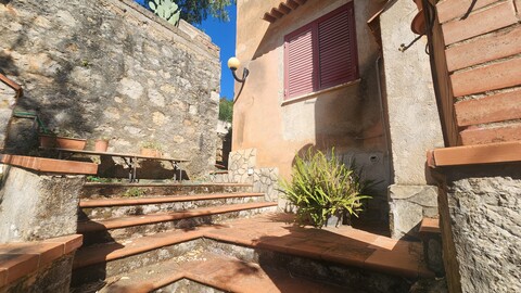Casale in Vendita a Belmonte Mezzagno Gibilrossa (Palermo)