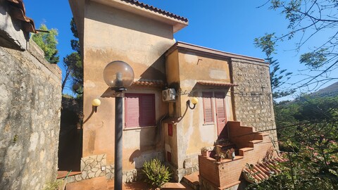 Casale in Vendita a Belmonte Mezzagno Gibilrossa (Palermo)