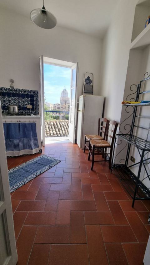 Appartamento in Affitto a Palermo Tribunale