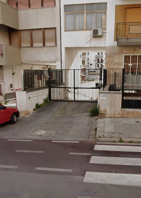Garage singolo in Vendita a Palermo Stadio