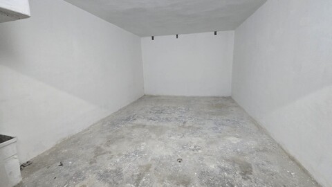 Garage singolo in Vendita a Palermo Stadio