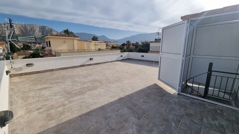 Appartamento in villa in Affitto a Carini Vespucci (Palermo)