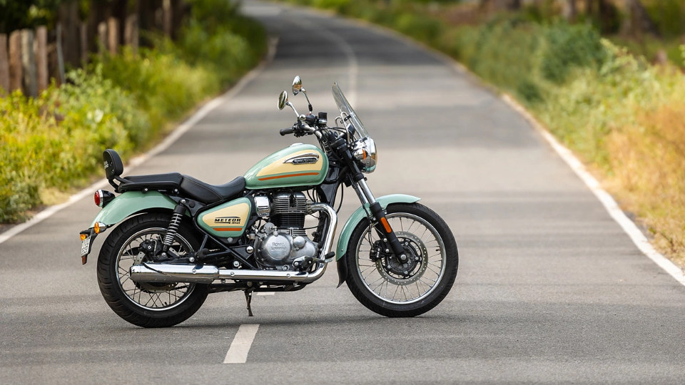 NUOVA METEOR 350 2024 NUOVE COLORAZIONI ROYAL ENFIELD METEOR 350