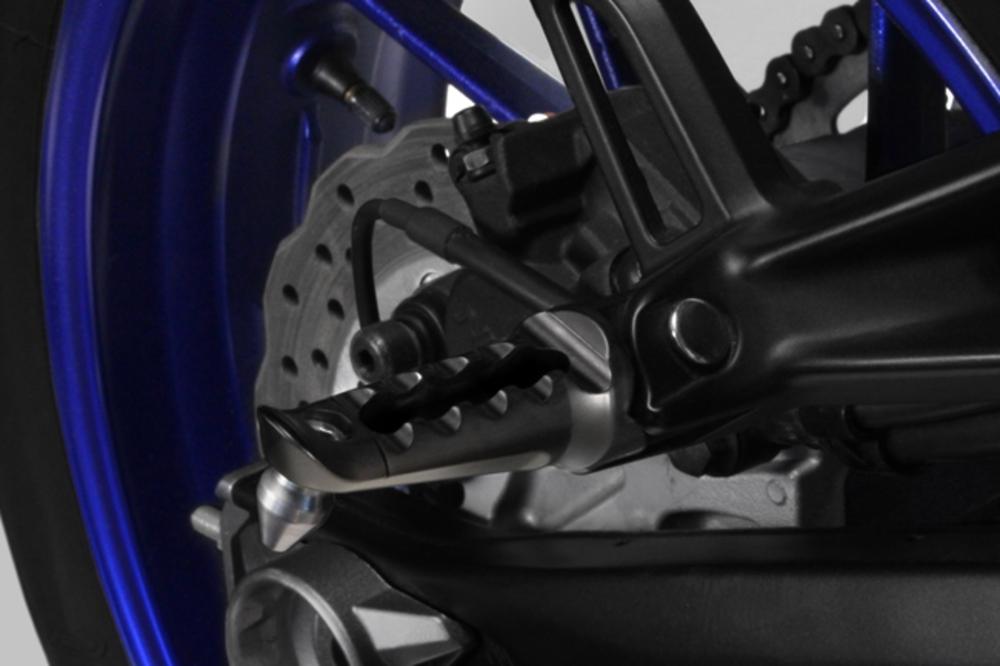 PEDALINI PASSEGGERO IN ALLUMINIO  DE PRETTO MOTO RACE YAMAHA  MT07-FZ07 2014-2017
