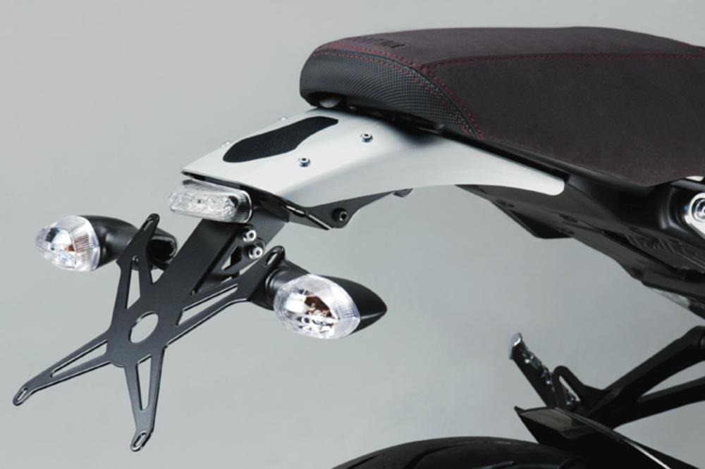 Portatarga Kit Targa Regolabile in Alluminio  Yamaha XSR 900 2015-2019 DE PRETTO MOTO FARO LED 3 LUCI