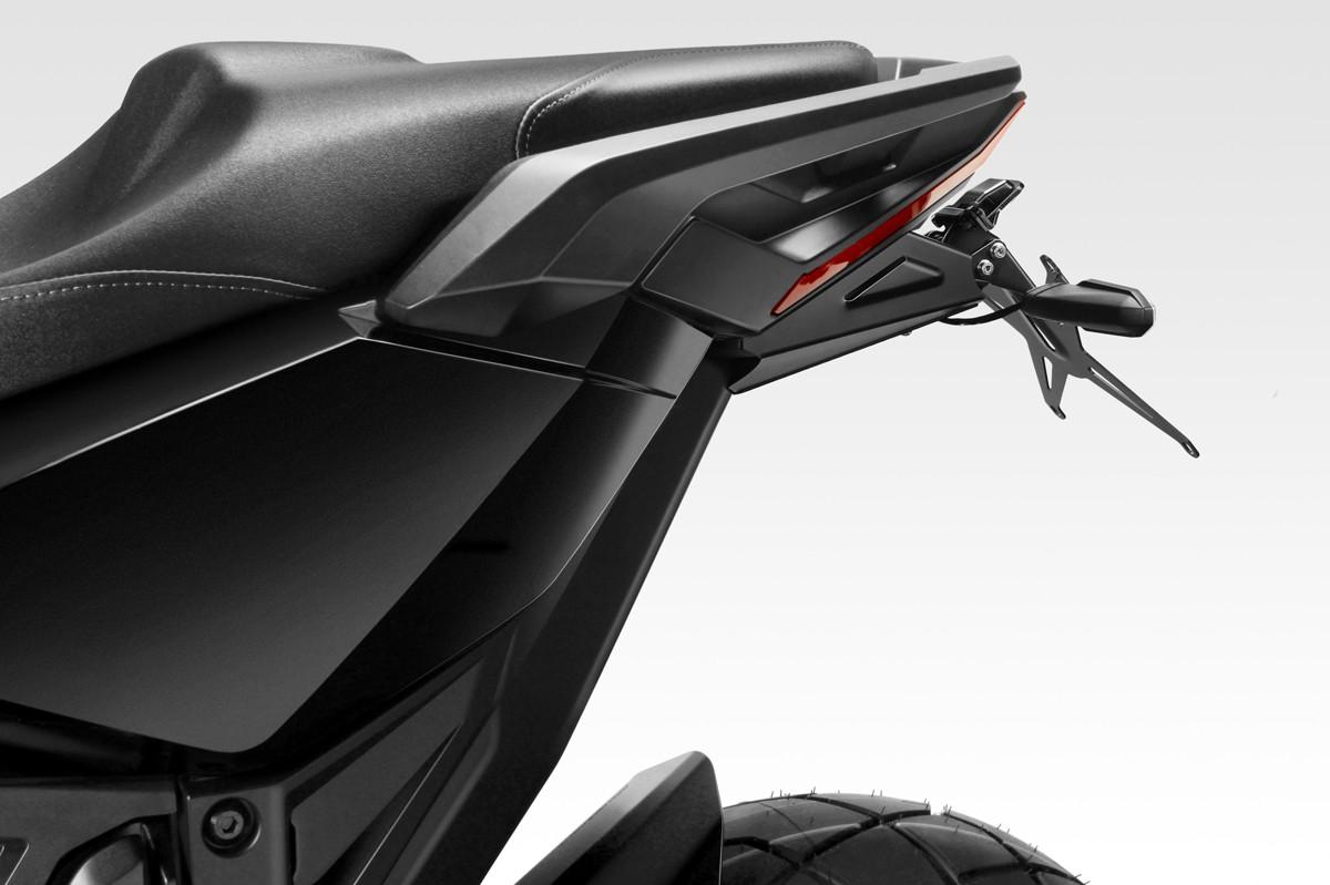 Kit Targa Portatarga Regolabile "CHALLENGE" DPM RACE Honda XADV   2021/2024 DPM  MOTO Honda XADV   2021/2024