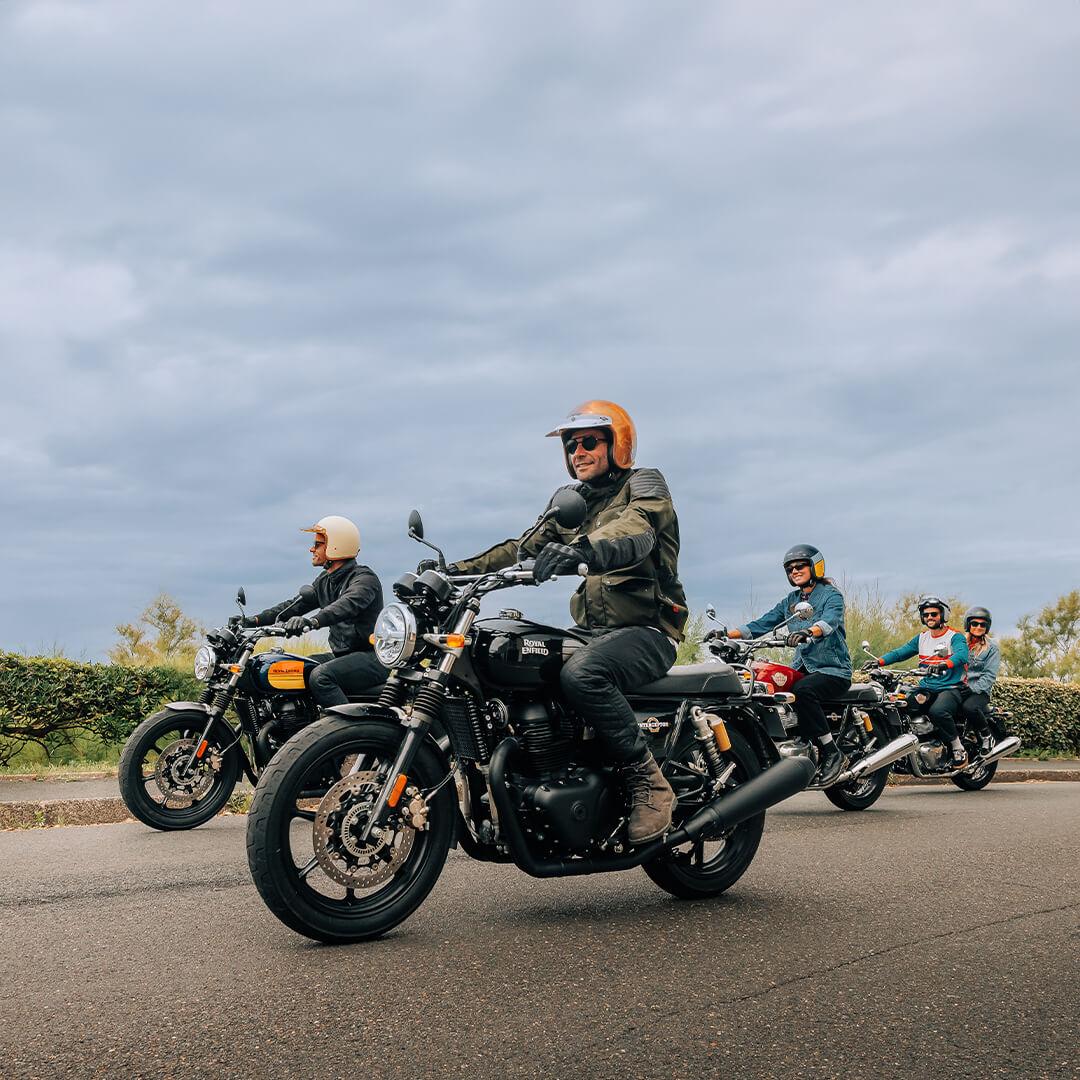 Royal Enfield Interceptor 650 Royal Enfield Barcelona Blue