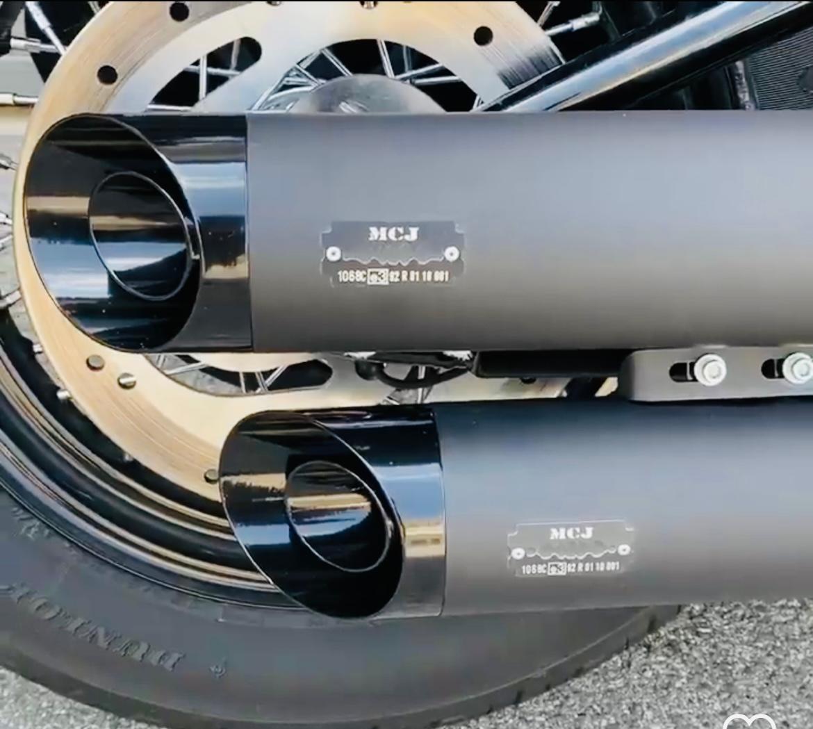 Scarico modello racer per softail 2021 up euro 5 a sonorita variabile MCJ mcj SOFTAIL 2021 UP EURO5 (HERITAGE, FAT BOY, DELUXE, SLIM, STANDARD, BREAKOUT, STREET BOB, FAT BOB, LOW RIDER, LOW RIDER S, LOW RIDER ST)