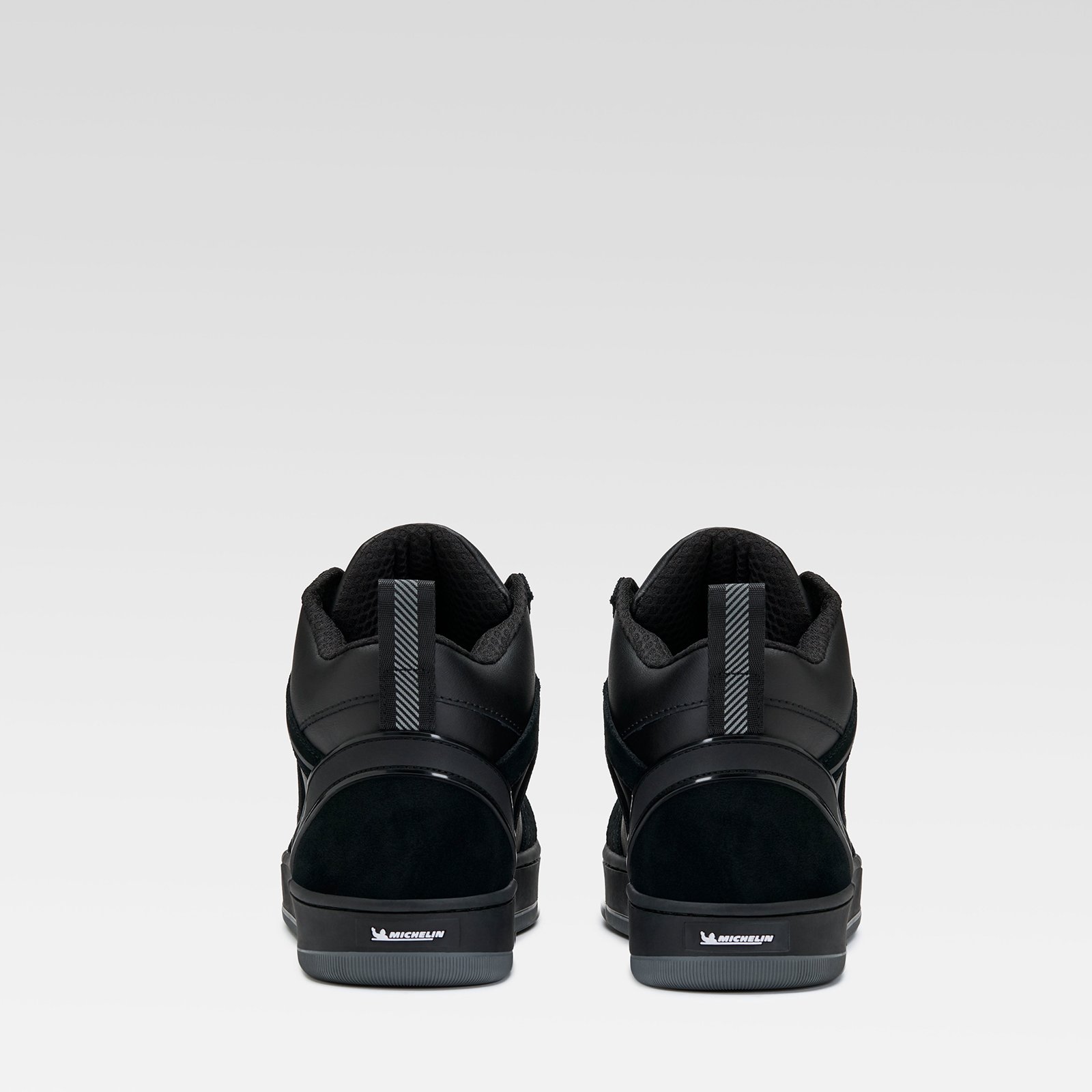 Scarpe moto urban sneakers con protezioni XDP MOTO FAST H2 OUT