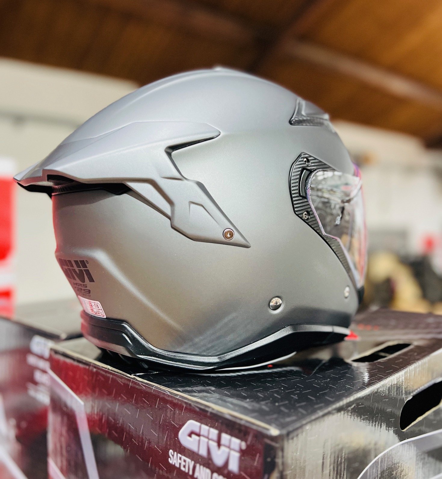 casco jet con visiera lunga givi X29 BASIC