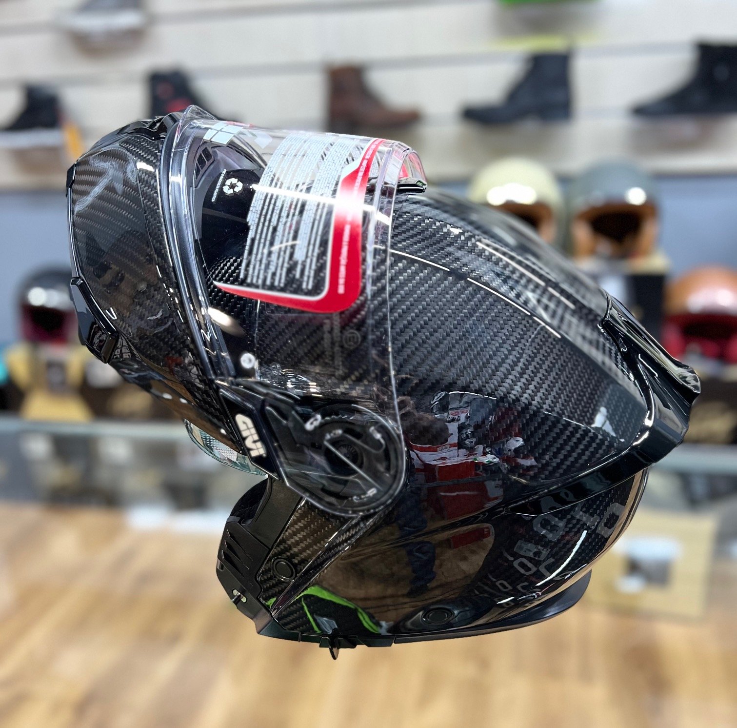 Nuovo casco modulare in carbonio GIVI X50 CARBON