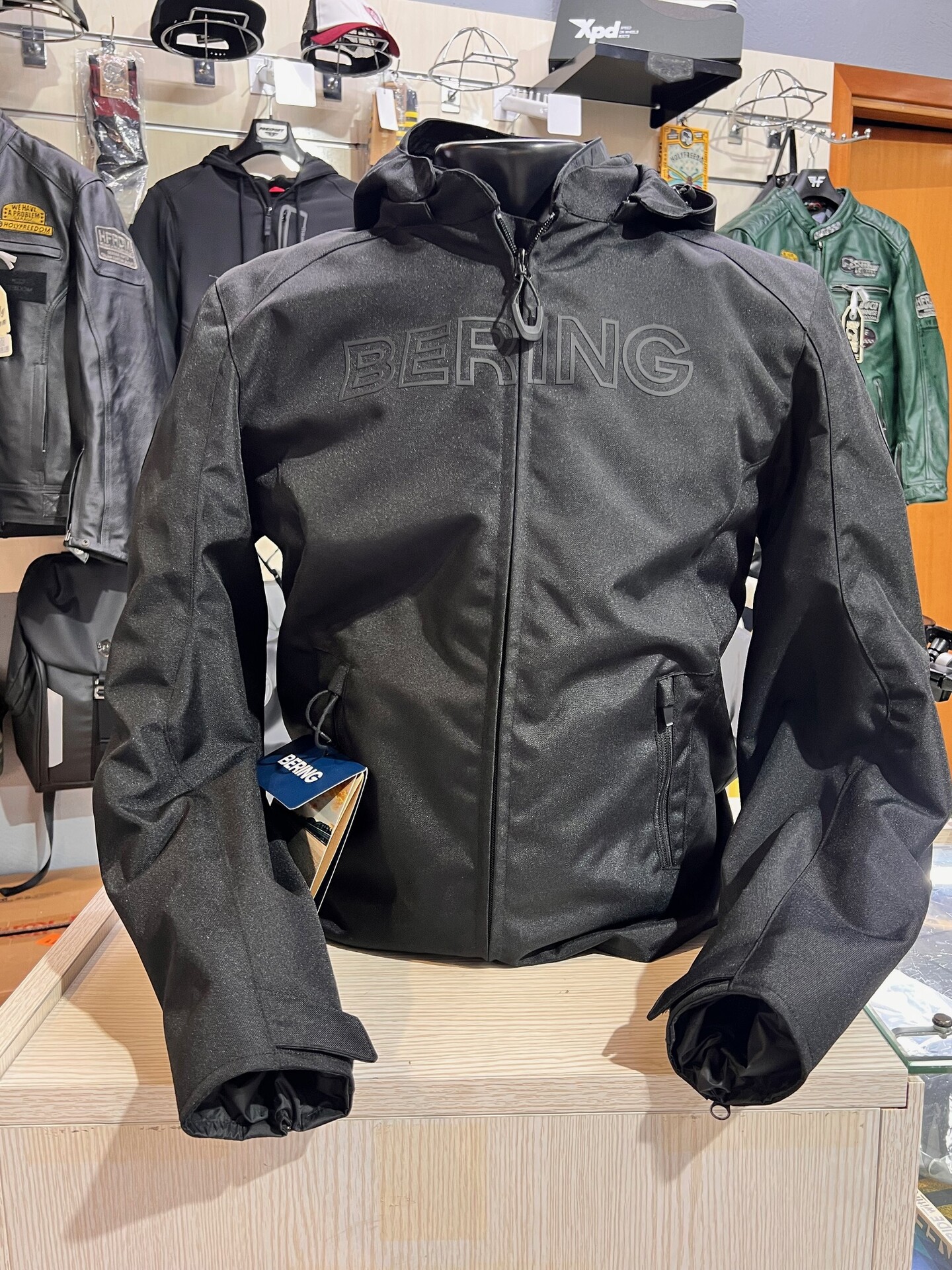 Giubbotto moto con protezioni BERING WARWICK