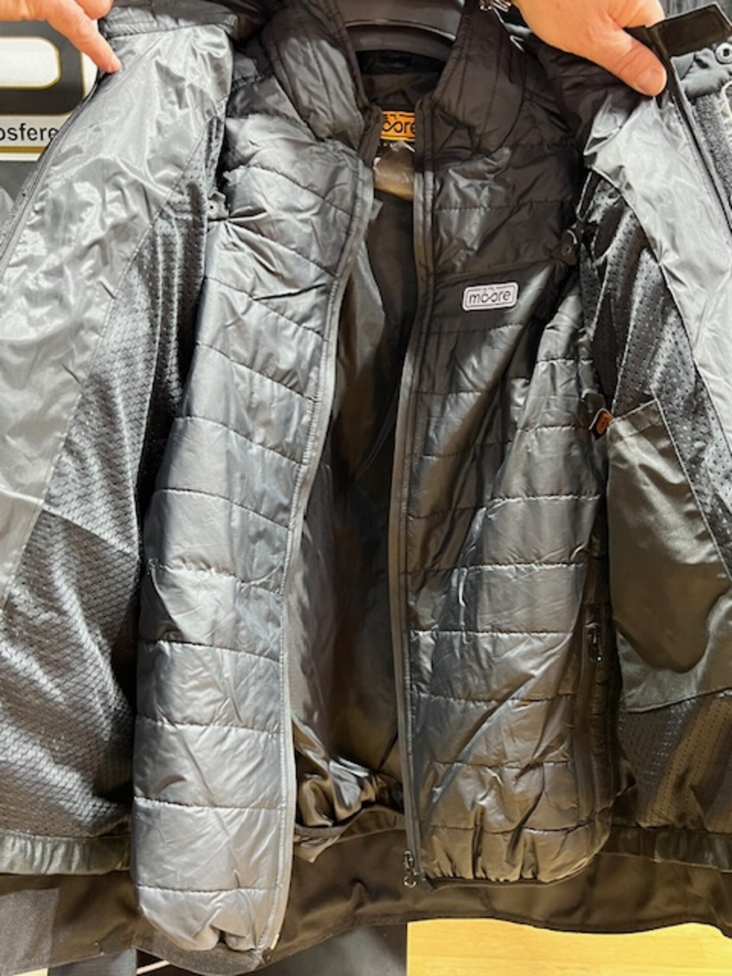 Giubbotto moto con protezioni MOORE Okami Pro grigio e nero