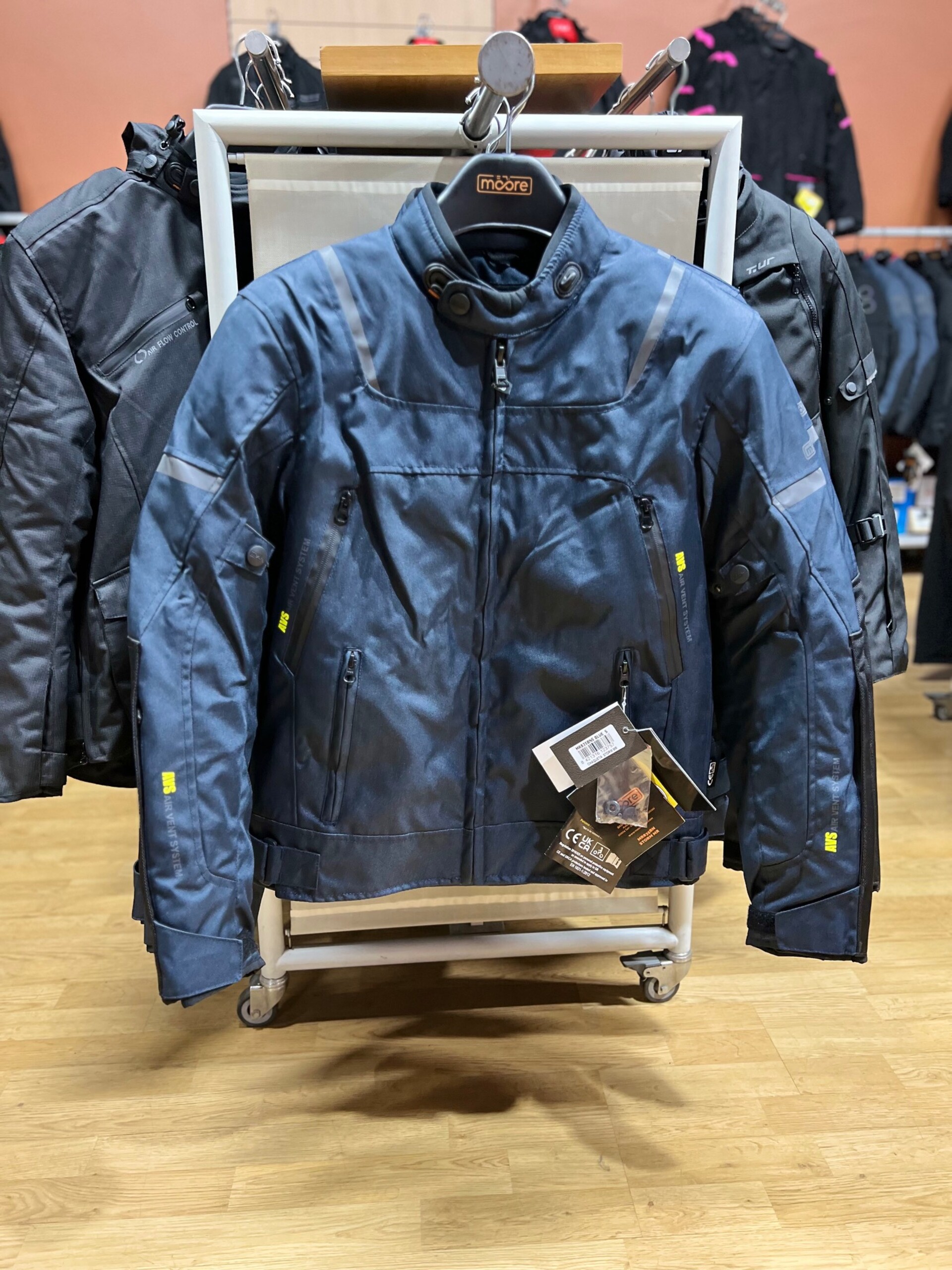 giacca moto con protezioni MOORE MR835BN