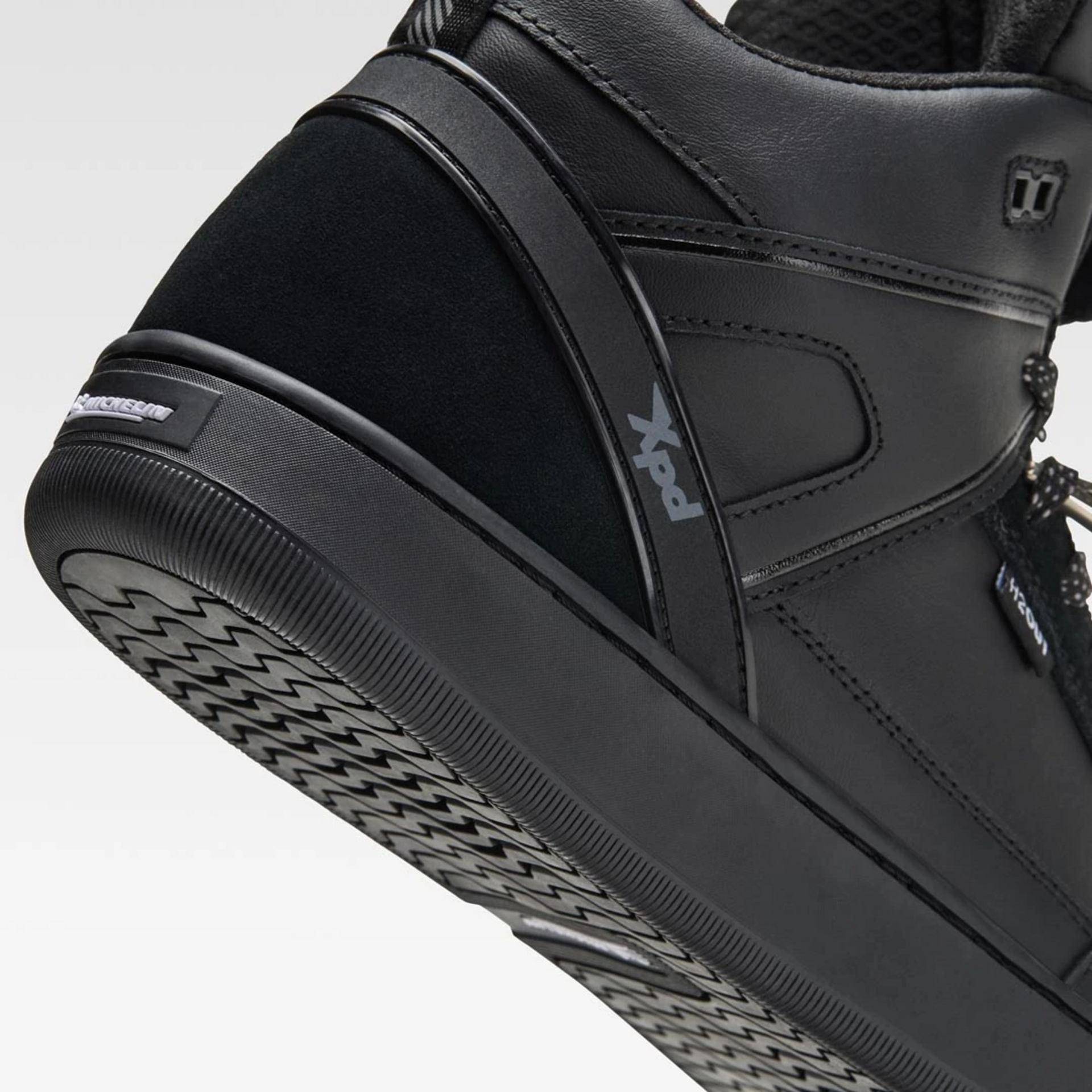 scarpa moto con protezione XDP MOTO-1 H2OUT