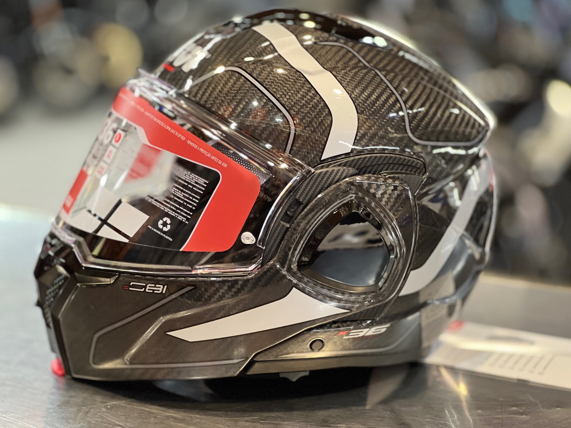 Casco modulare convertibile in carbonio GIVI newX36 CARBON Casco modulare in fibra di carbonio