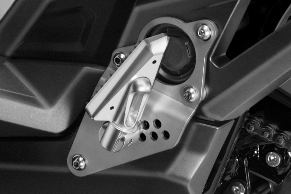 PEDANE POGGIAPIEDI  SUPPLEMENTARI  IN ALLUMINIO PER MOTO HONDA XADV 2018/2020 DPM  MOTO HONDA XADV 2018/2020