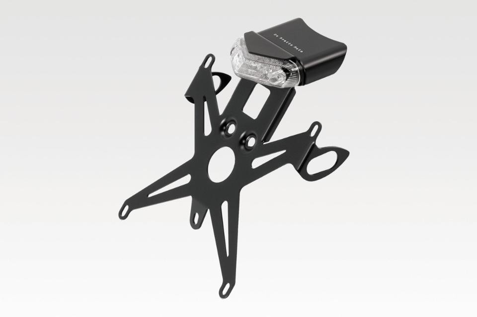 Portatarga  HONDA CMX 500 2017/2020 De Pretto Moto Prodotto specifico con faro a led omologato E11 a tre luci: posizione, stop e luce targa.
