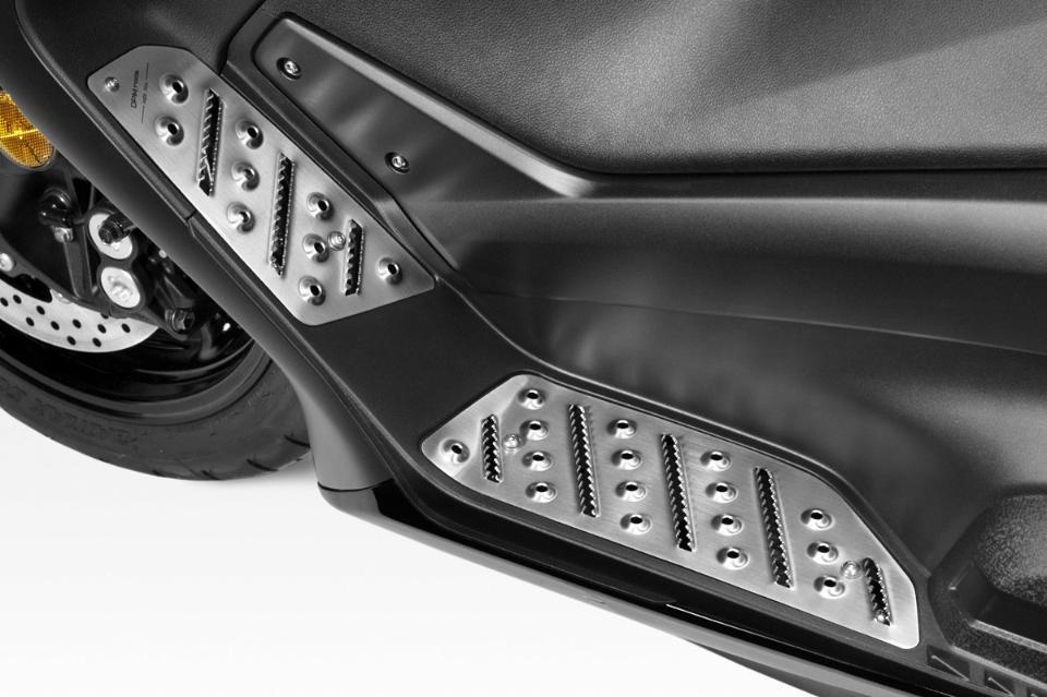 Kit Pedane Piranha Yamaha T-Max 530 2017/19 De Pretto Moto Acciaio Inox Taglio Laser Spazzolato