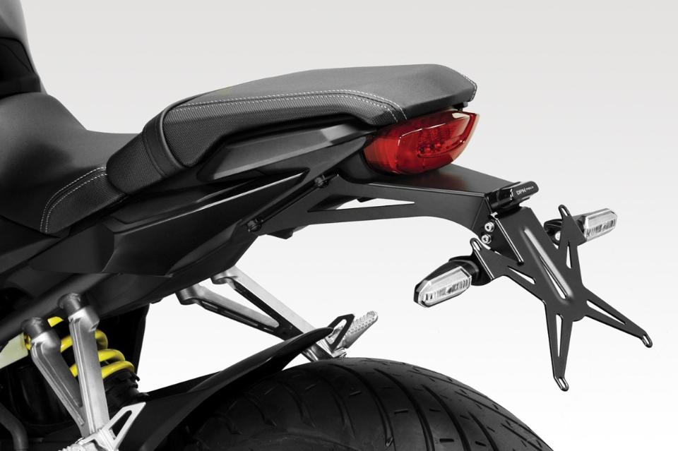 Porta Targa kit ad inclinazione variabile da 30°Honda CBR650R 2019/20 De Pretto Moto Acciaio FE360 Tagliato a Laser Verniciato a Polvere