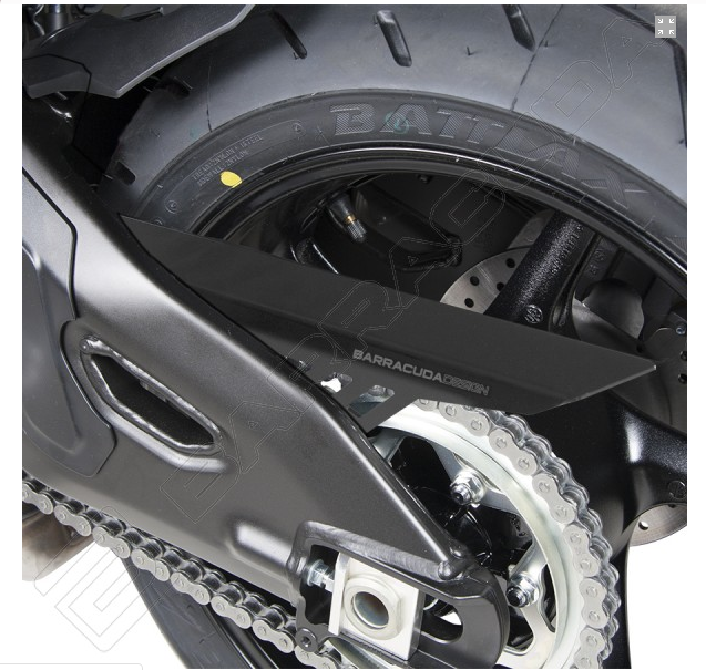 Copricatena Yamaha MT 10 Barracuda Alluminio Anodizzato Nero