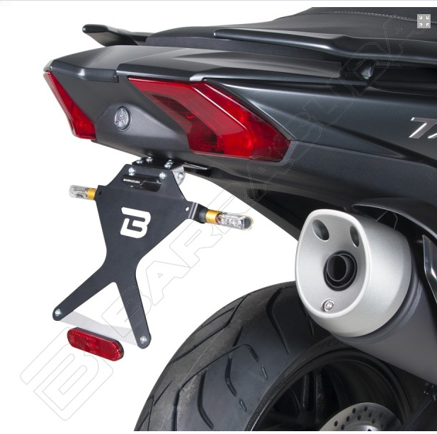 Kit Targa  Portatarga  Regolabile  Yamaha T - MAX 530 2017 - 2019 Barracuda Reclinabile Alluminio anodizzato nero con snodo in acciaio