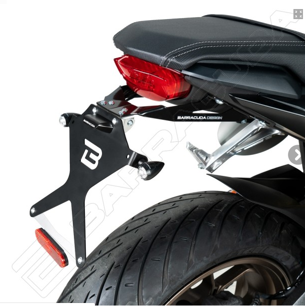 Kit Targa  Portatarga  Regolabile  Honda CB650F 2017-2019 Barracuda Reclinabile Alluminio anodizzato nero con snodo in acciaio