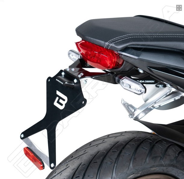 Kit Targa  Portatarga  Regolabile  Honda CB650R 2019 Barracuda Specifico Per Frecce Originali Reclinabile Alluminio anodizzato nero con snodo in acciaio