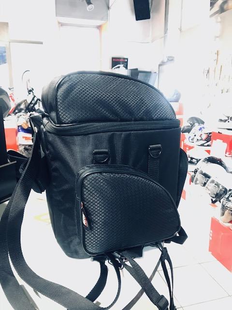 Borsa con lucchetto per moto  GENERICO  borsa per schienalino