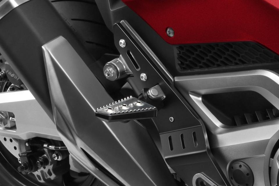 Pedane passeggero Honda Forza 750 2021 De Pretto moto KIT PEDANE POGGIAPIEDI