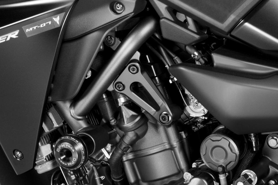 Kit Supporti Motore MT 07 2021 DPM RACE  Alluminio Ricavati Dal Pieno
