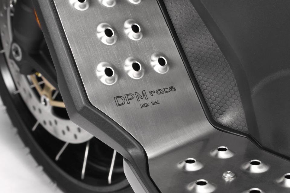 PEDANE POGGIAPIEDI  IN ALLUMINIO PER MOTO DE PRETTO MOTO HONDA  XADV 2018/2020
