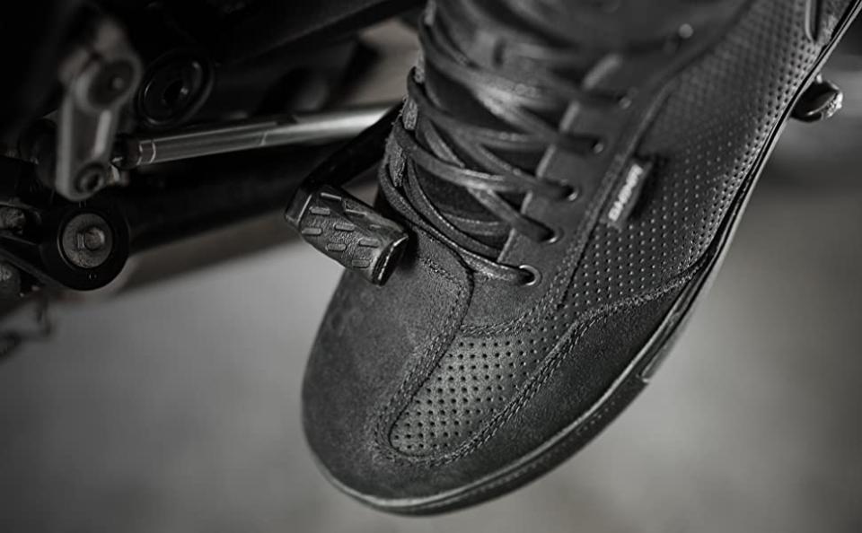 Scarpe moto con protezioni  SHIMA  REBEL WP SNEAKERS IMPERMEABILI