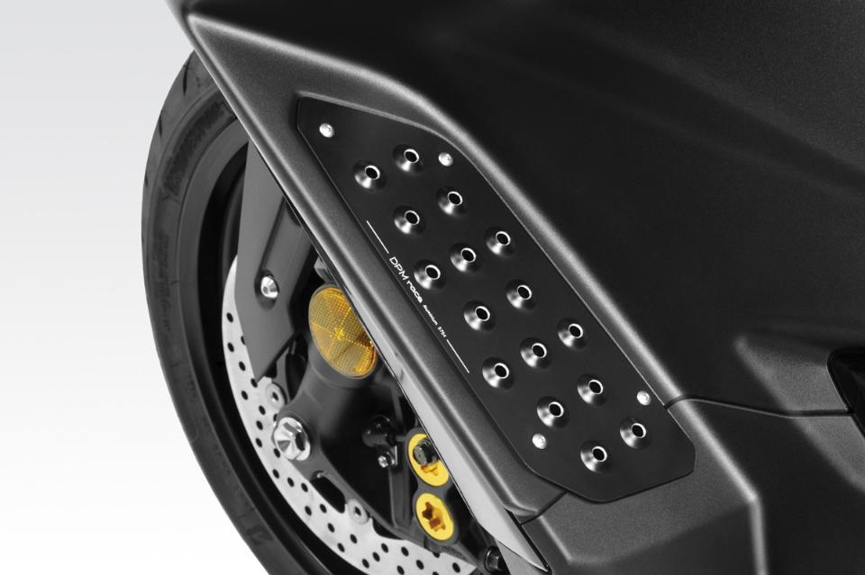 KIT PEDANE POGGIAPIEDI t-max 2022 YAMAHA T-MAX 560 2022 DE PRETTO DE PRETTO YAMAHA