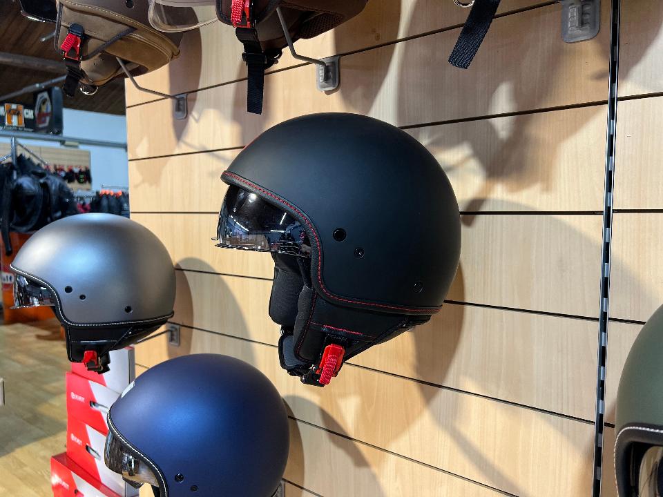 CASCO JET MOTOCUBO BEETLE  CON VISIERINO