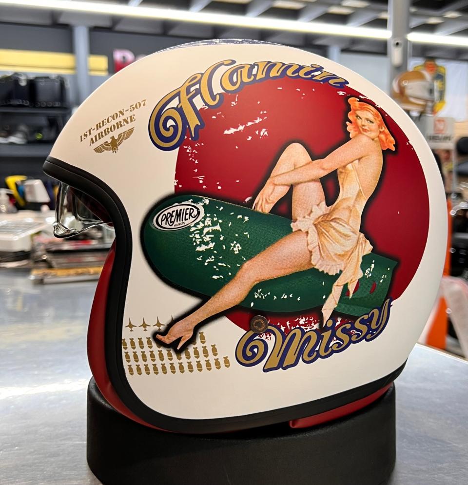 CASCO MODELLO VINTAGE PREMIER PIN UP 8 BM