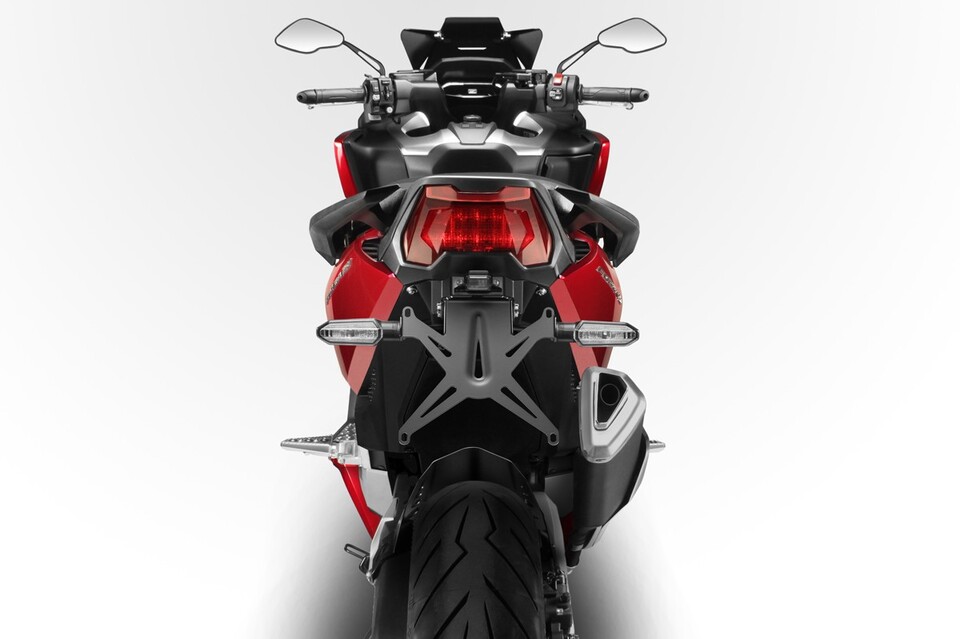 Kit Targa SS Forza 750 2021 DPM RACE Inclinazione Variabile 30° DPM  MOTO forza 750