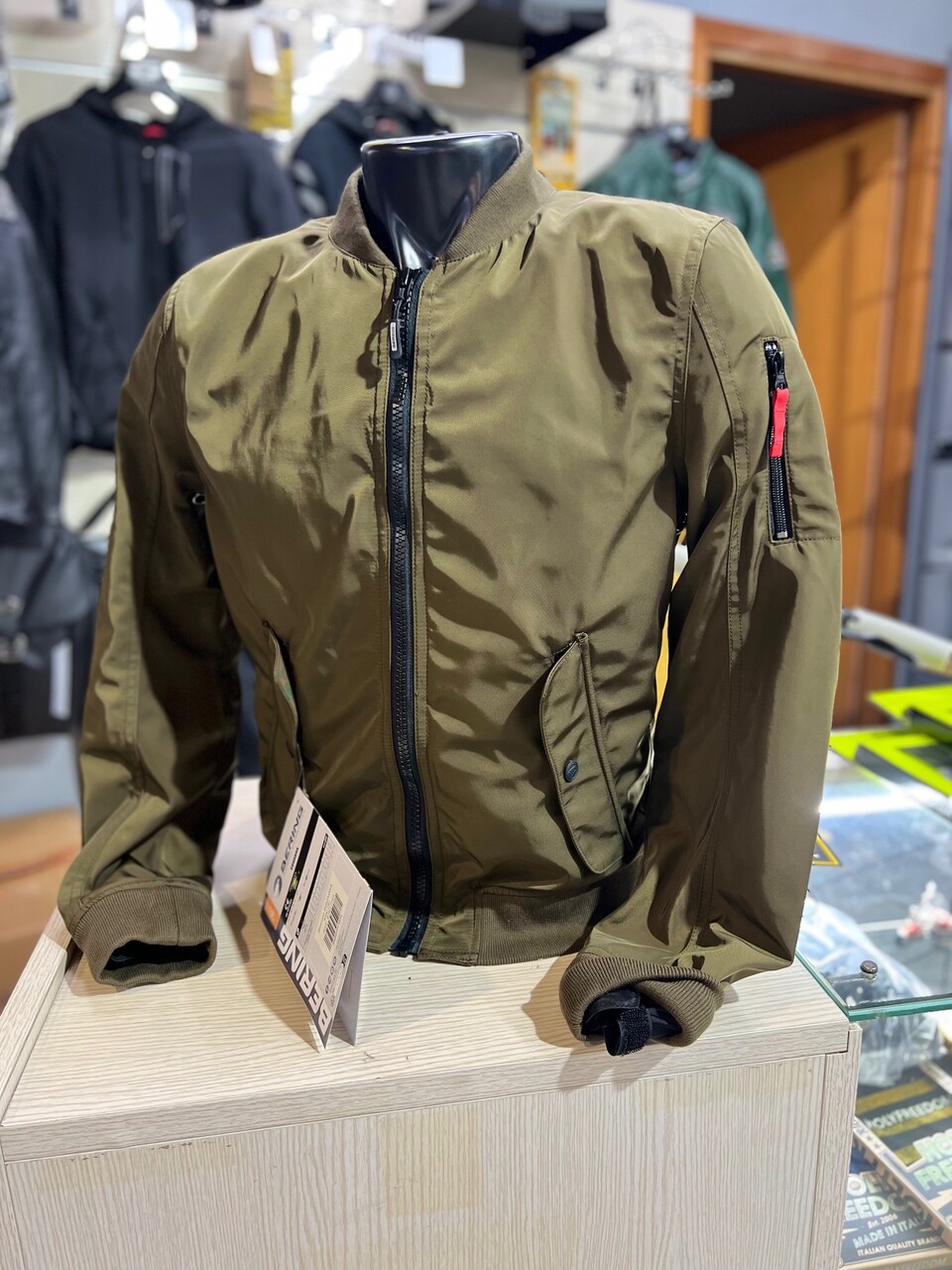 Giubbotto moto con protezioni BERING SQUADRA