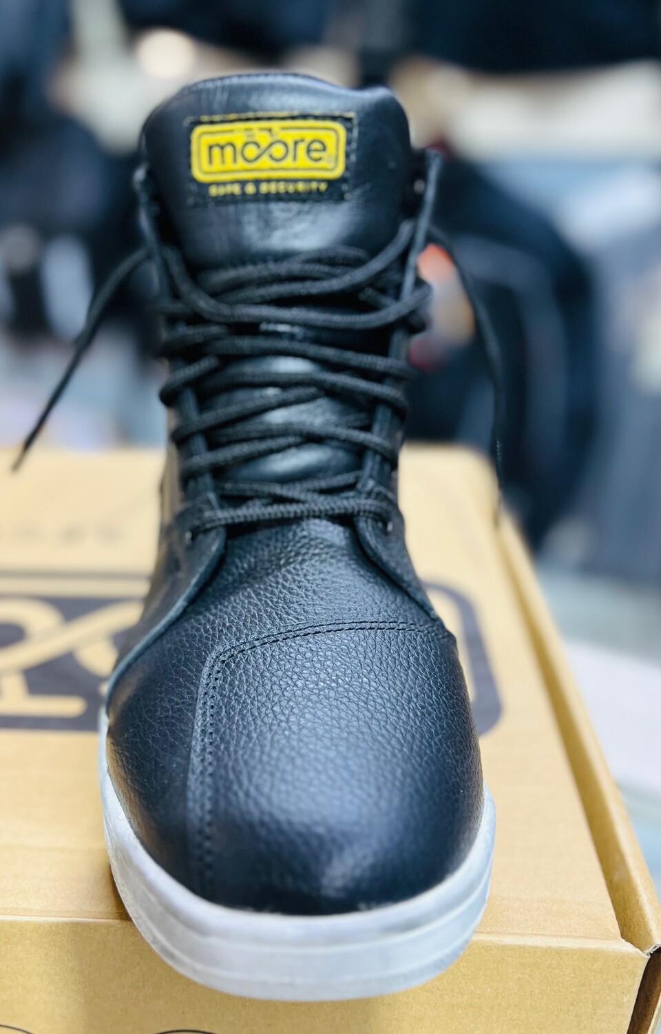 Scarpe moto con protezioni in vera pelle MOORE Traffico