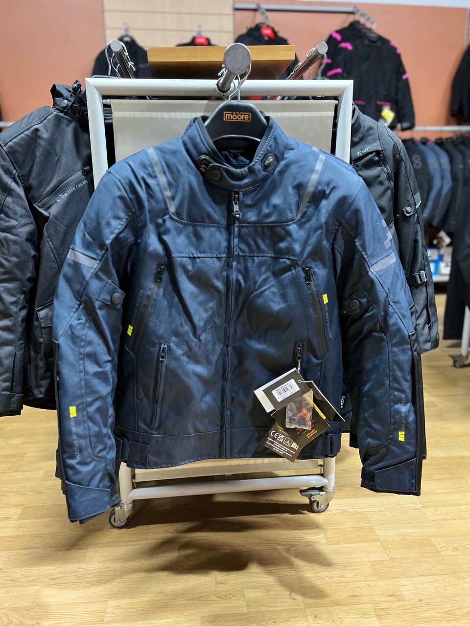 giacca moto con protezioni MOORE MR835BN