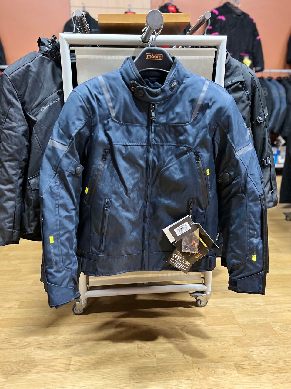 giacca moto con protezioni MOORE MR835BN