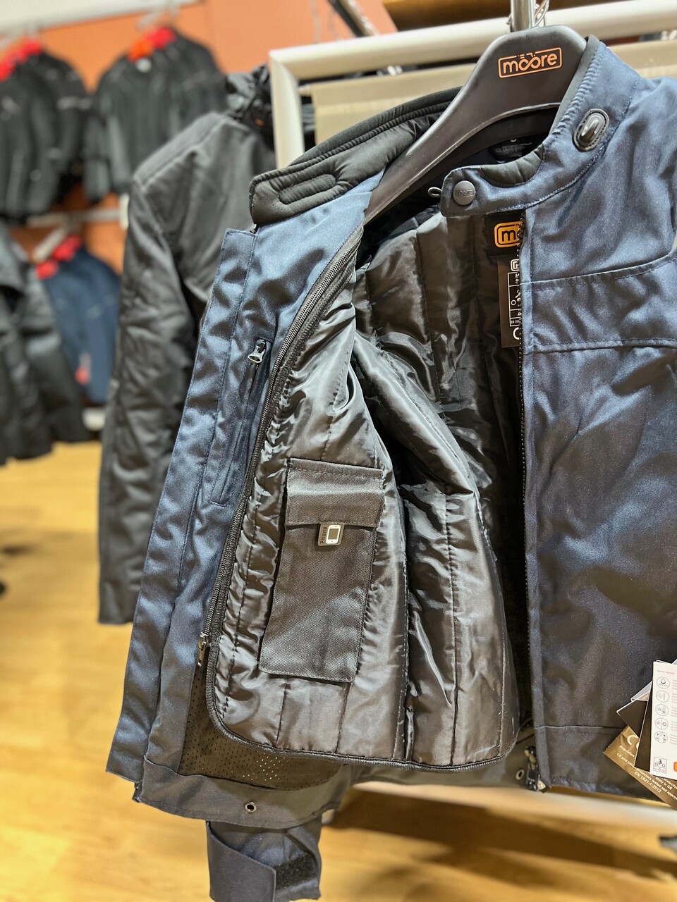 giacca moto con protezioni MOORE MR835BN