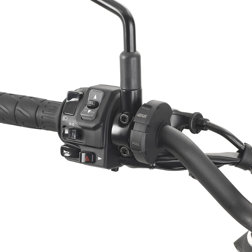 Presa elettrica USB e USB-C da manubrio per moto GIVI Presa elettrica USB e USB-C da manubrio, comprensiva di cablaggio con fusibile per il collegamento alla batteria della moto