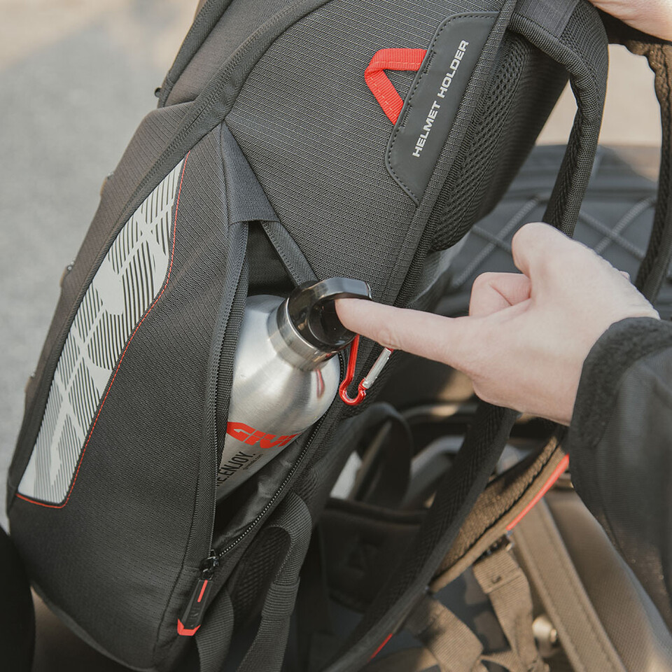 Zaino da moto con tasca termoformata, 18 litri GIVI EASY13 Zaino da moto con tasca termoformata, 18 litri