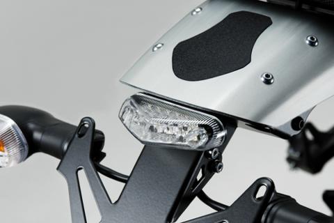 Portatarga Kit Targa Regolabile in Alluminio  Yamaha XSR 900 2015-2019 DE PRETTO MOTO FARO LED 3 LUCI